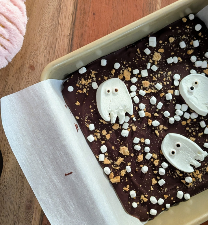 spooky s'mores bark
