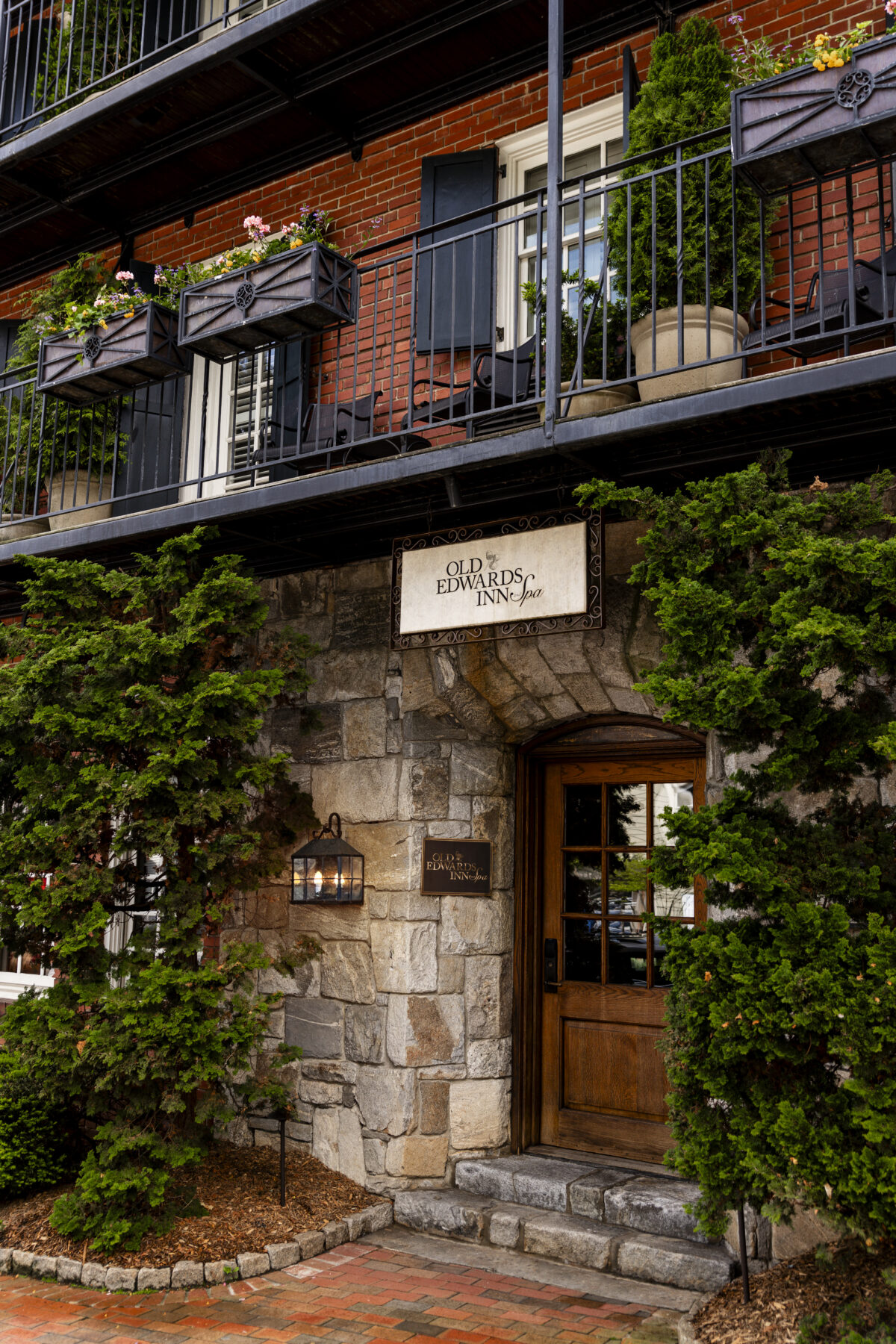 old edwards inn and spa review 1 2 1200x1800