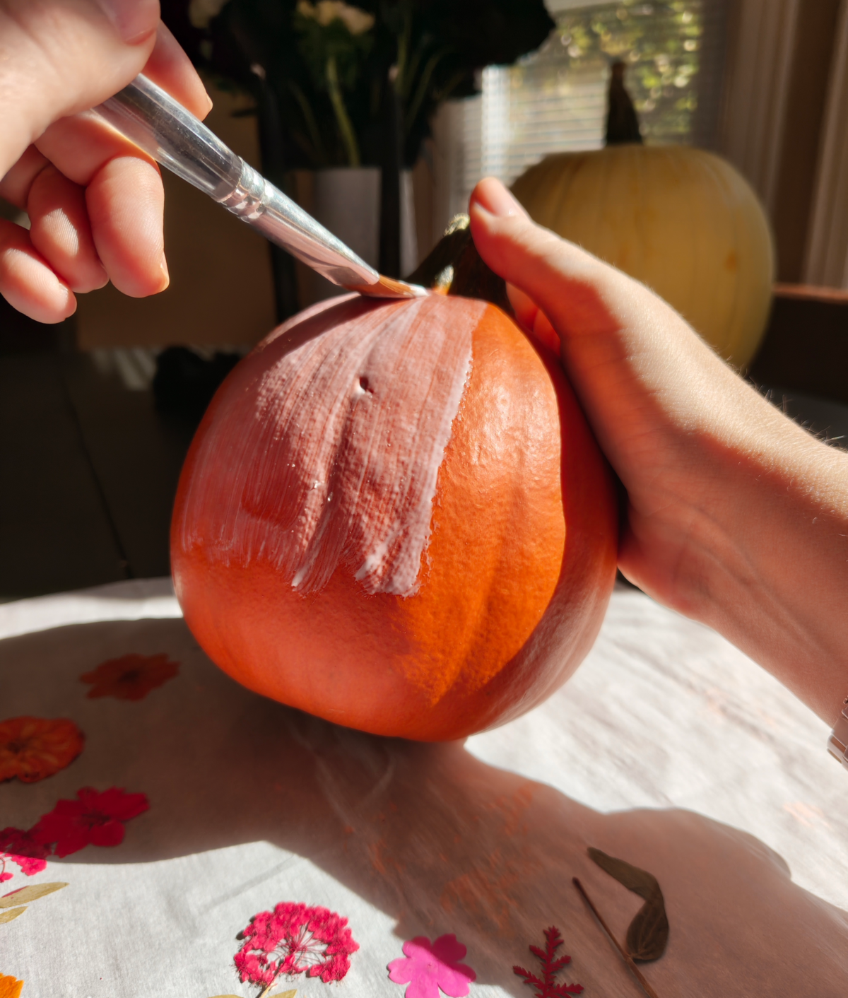 paint pumpkin