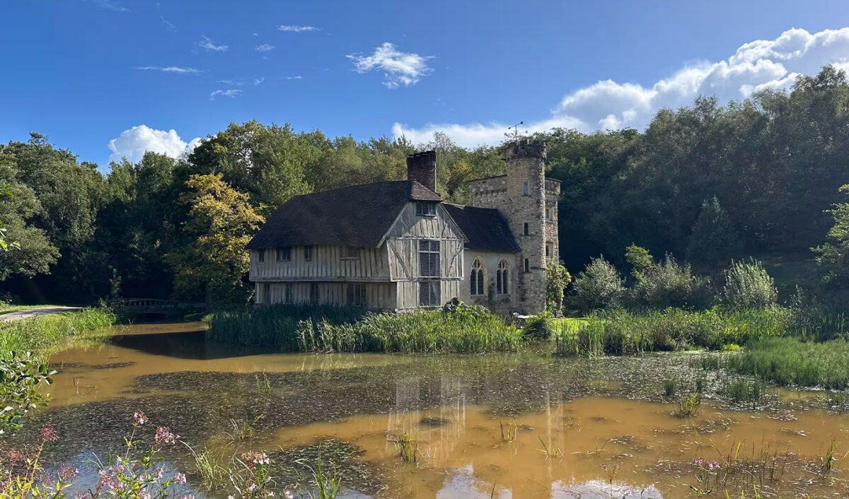 sense and sensibility airbnbs: Braylsham Castle