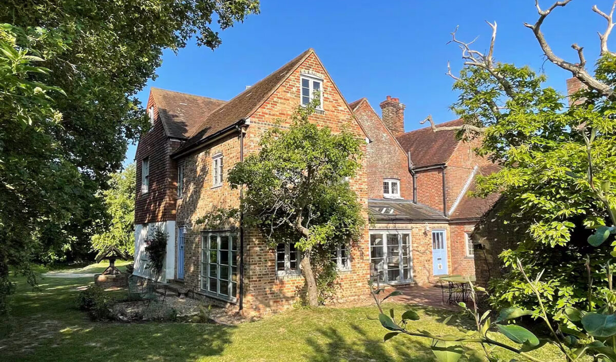sense and sensibility airbnbs: Starnash Farmhouse